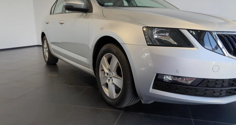 Skoda Octavia cena 62500 przebieg: 155574, rok produkcji 2018 z Krzywiń małe 301